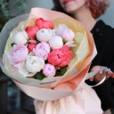 Букет из пионов Притяжение - подарочное оформление - миниатюра