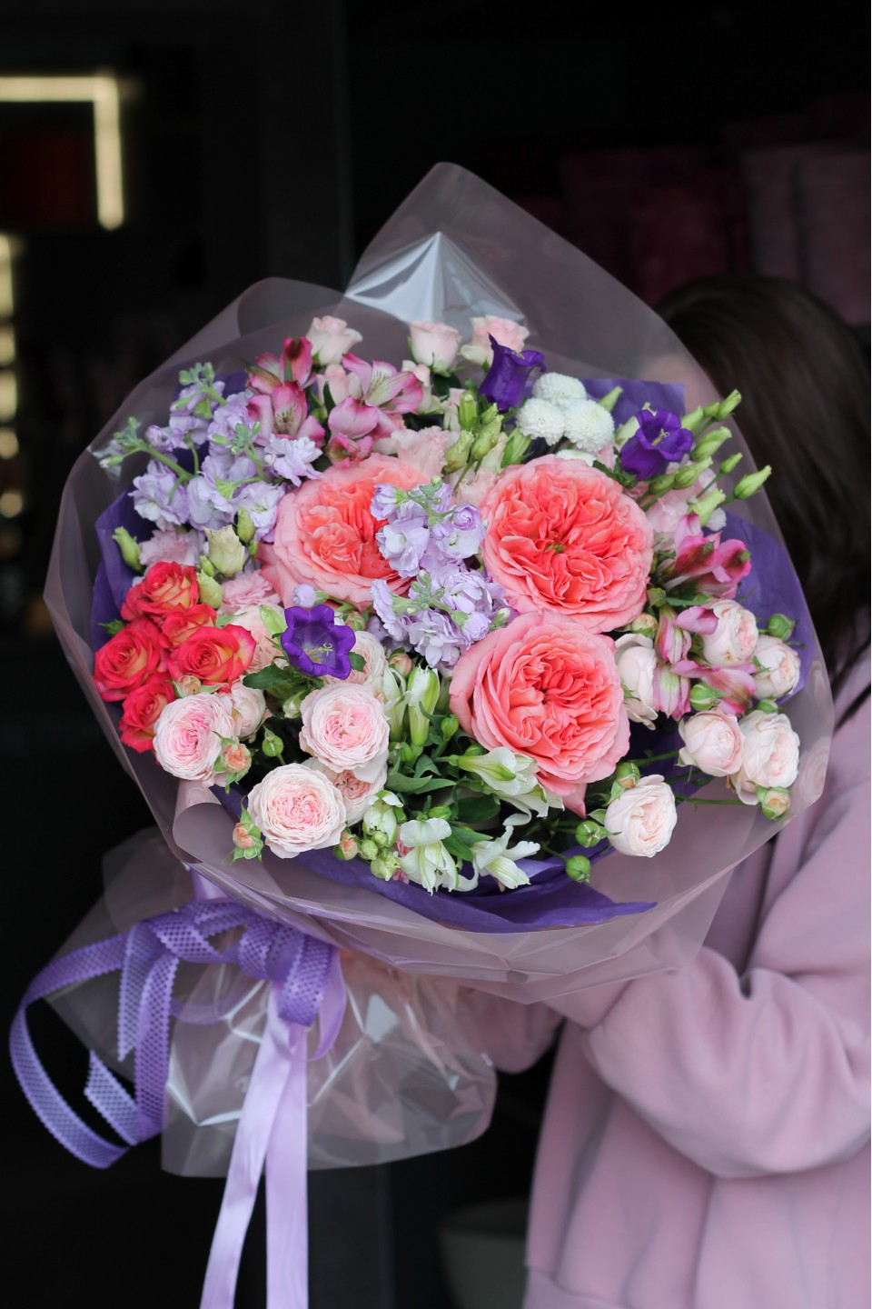 Букет Страстная Леди - с добавлением зелени