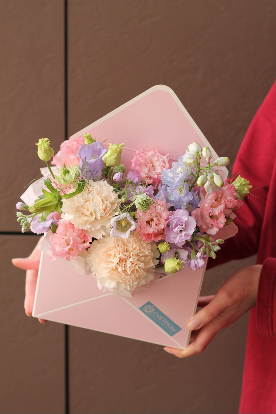 Цветочный конверт Лунная Радуга - подарочное оформление