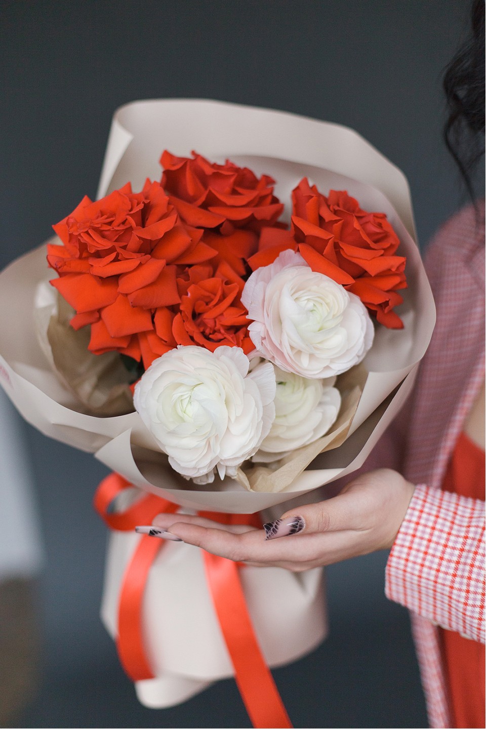 Букет Волшебство роз - с добавлением зелени