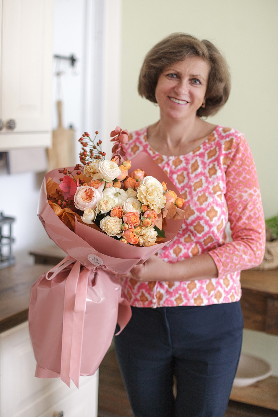 Букет Абрикосовый Джем - с добавлением зелени