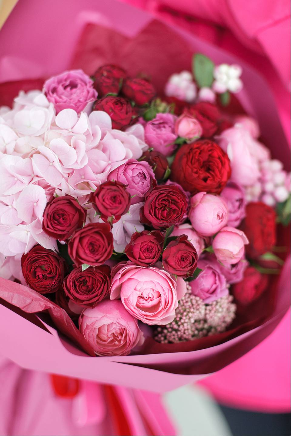 Букет Малиновый закат - с добавлением зелени