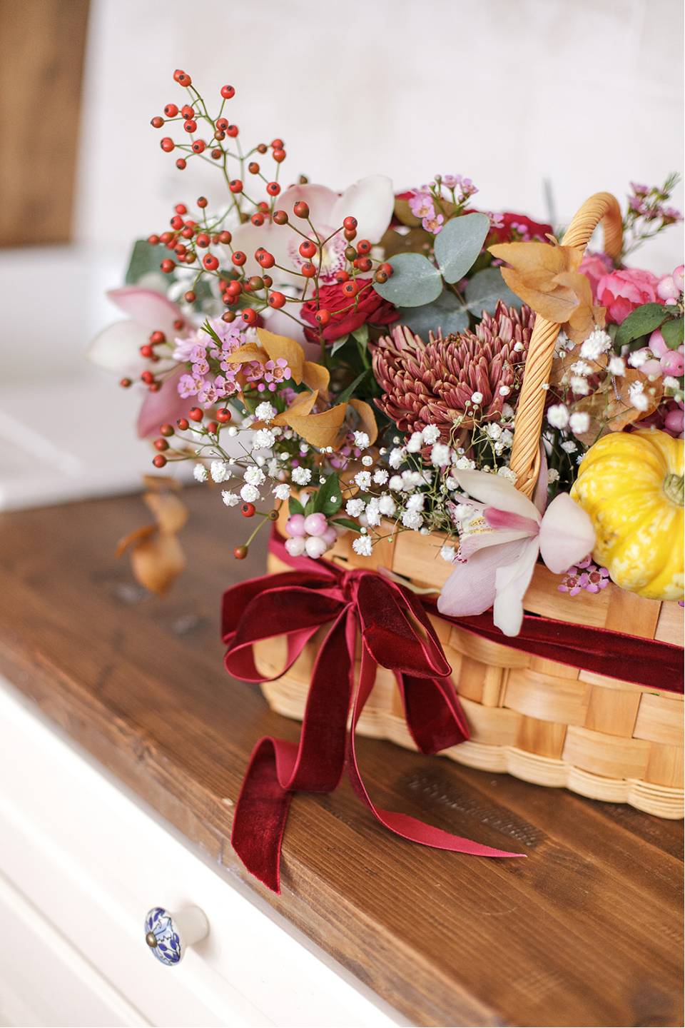 Композиция Осеннее Лукошко - с добавлением зелени