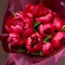 Букет пионов Ред шарм - с добавлением зелени - миниатюра 