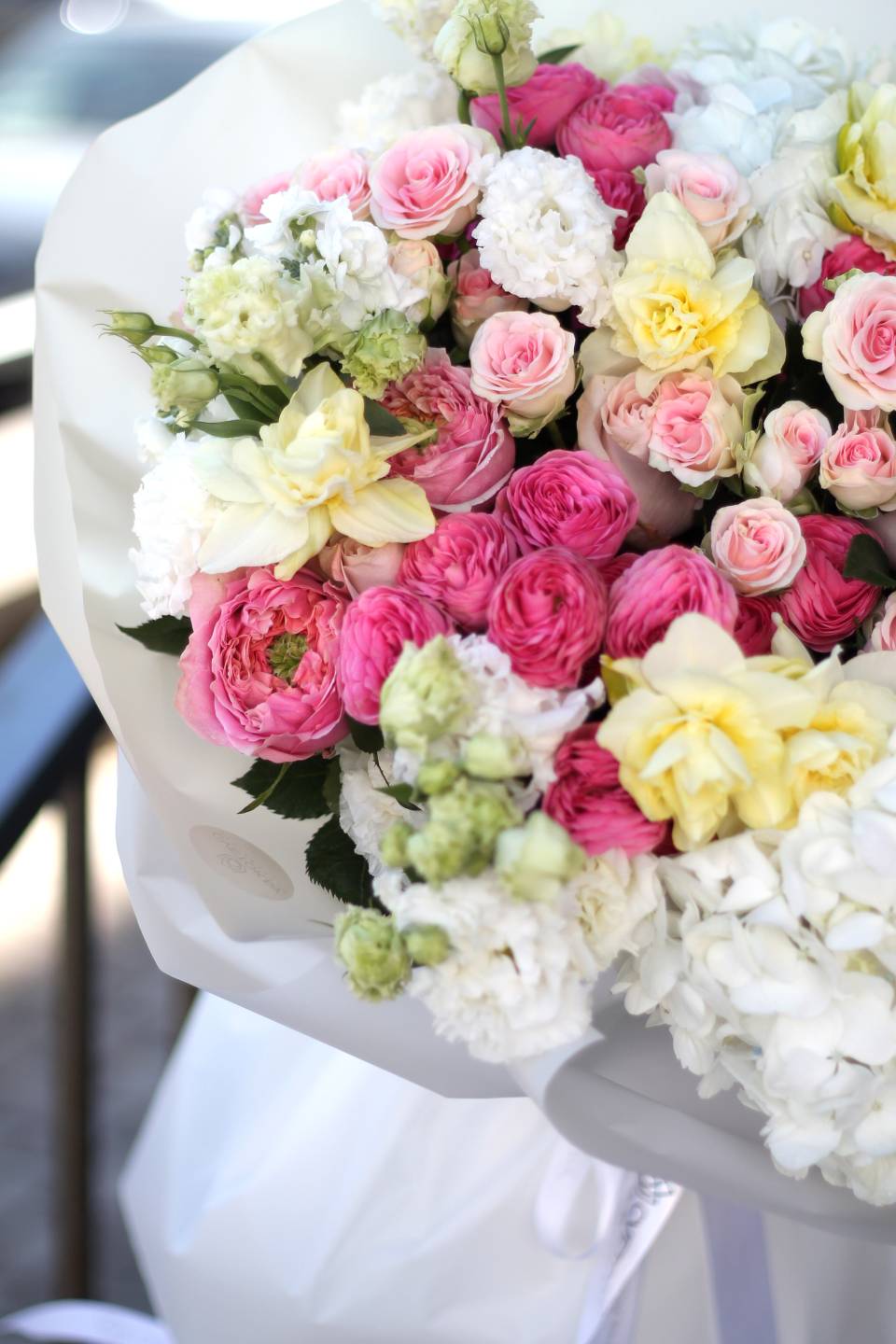 Букет Нежные чувства  - с добавлением зелени