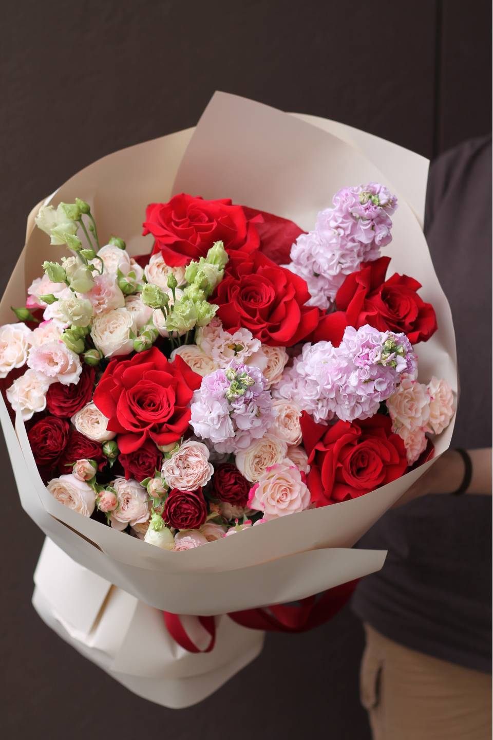 Букет Нарядный - с добавлением зелени