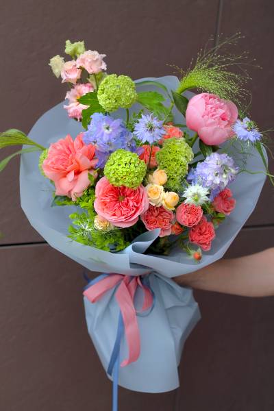 Букет "Яркий сюрприз"