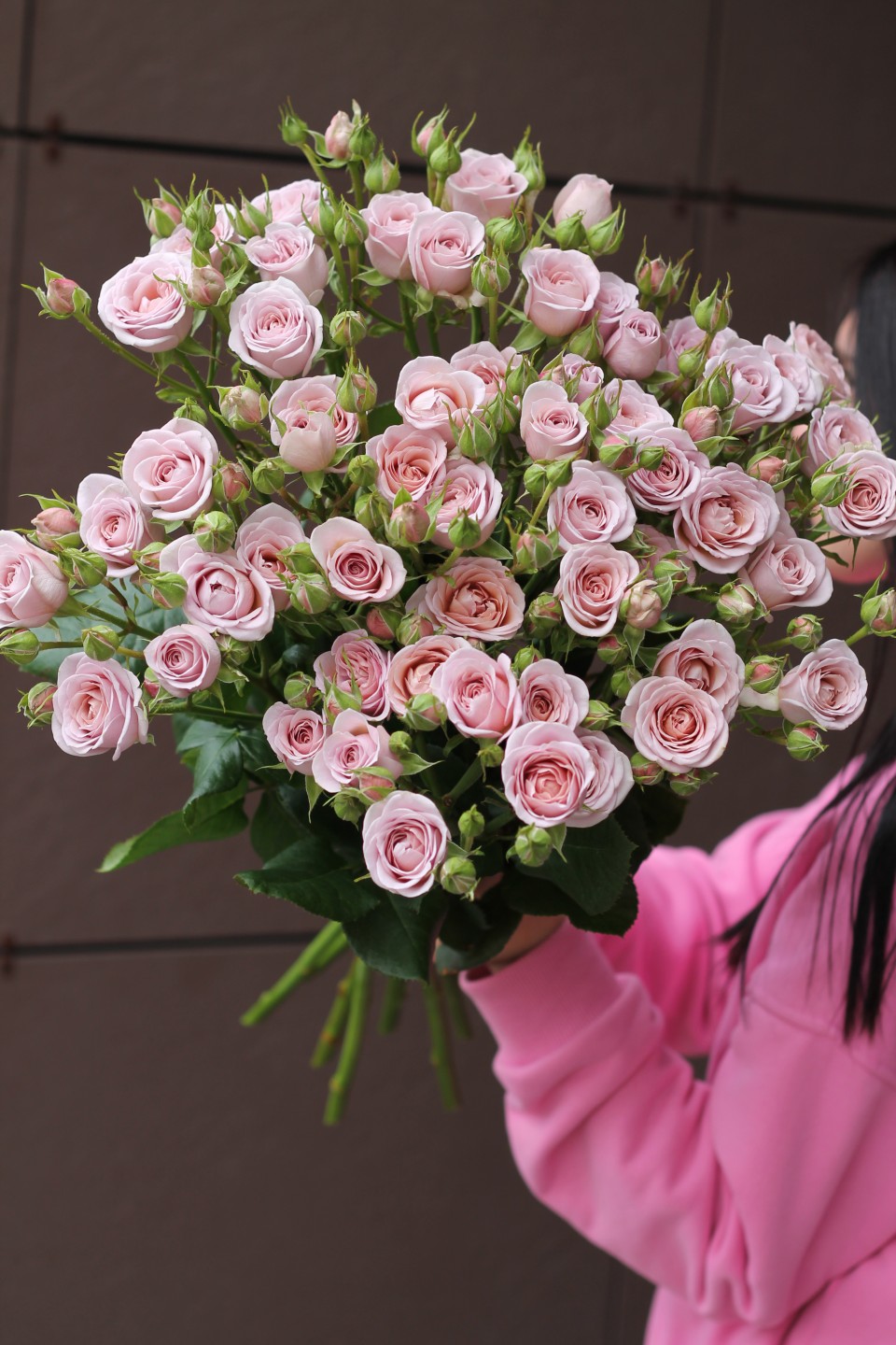 Роза кустовая Надя Дуран - подарочное оформление