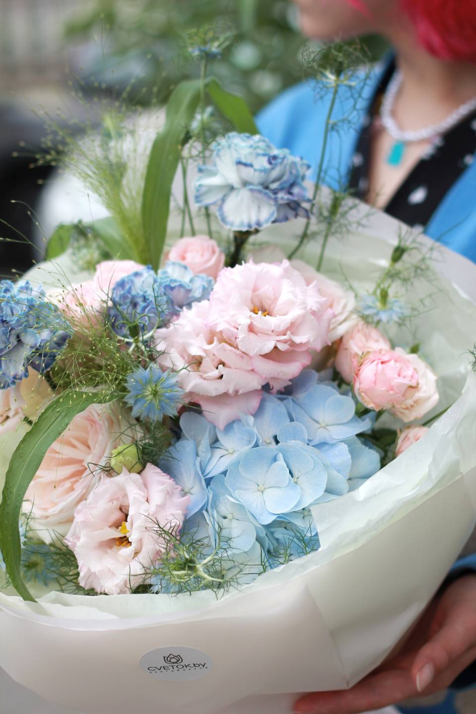 Букет Тамия - с добавлением зелени