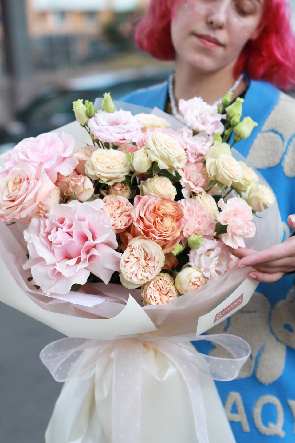 Букет Амира - с добавлением зелени