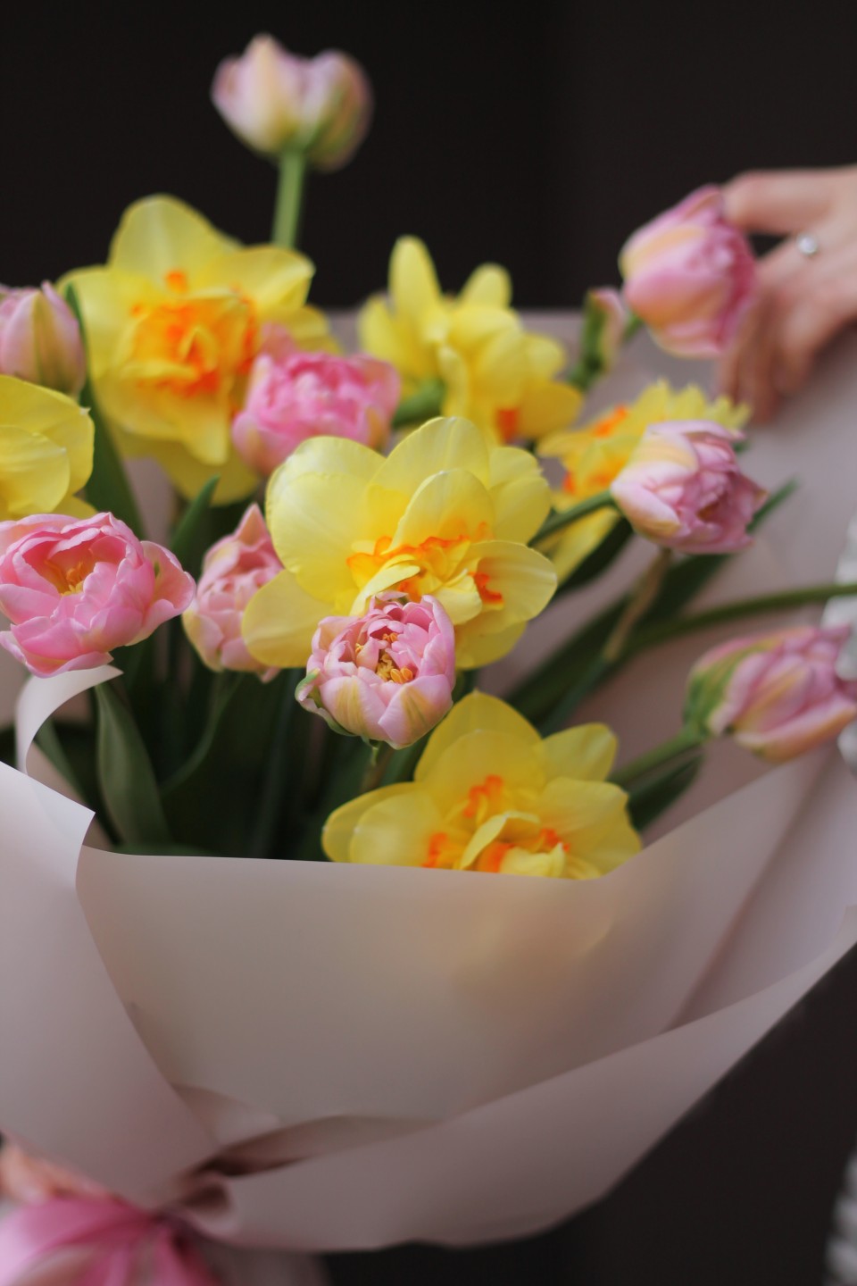 Букет Солнечный взгляд - с добавлением зелени