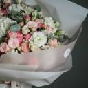 Букет Нежные объятия - подарочное оформление - миниатюра