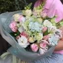 Букет Касание - с добавлением зелени - миниатюра 