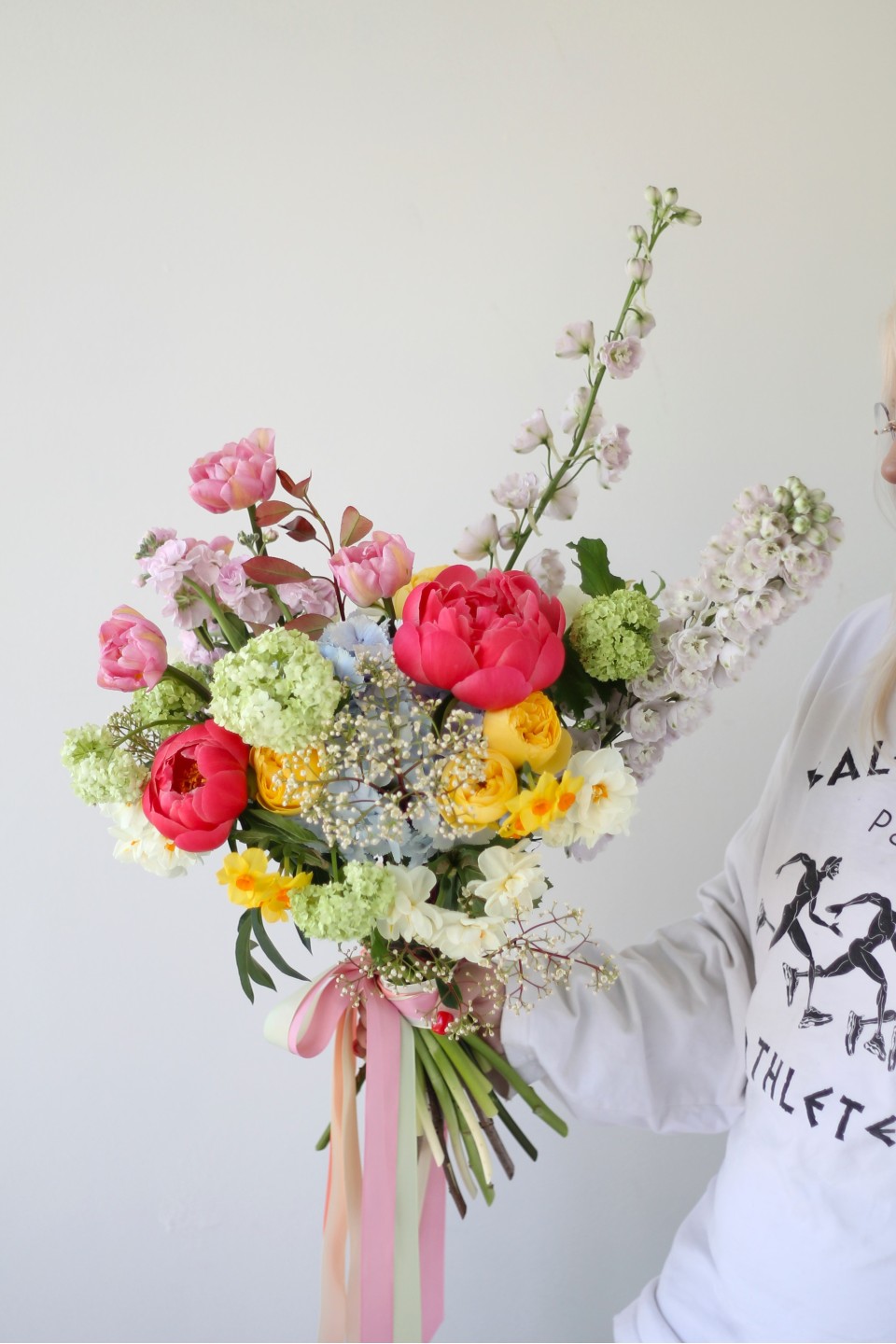 Букет невесты Роден - с добавлением зелени