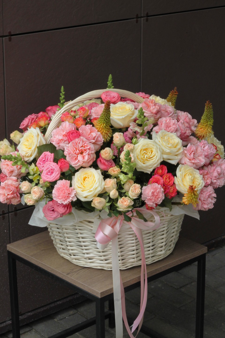 Корзина Глория - подарочное оформление