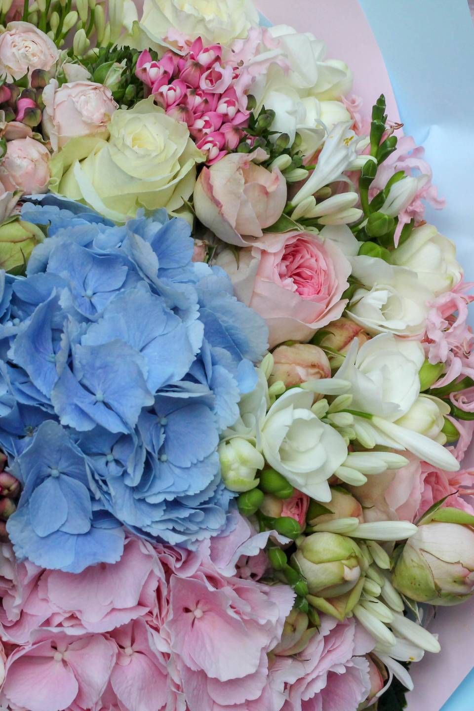 Букет Шарм - с добавлением зелени