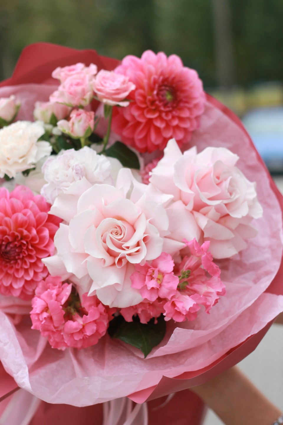 Букет Розовое пралине - с добавлением зелени