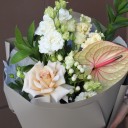 Букет Лепесток - с добавлением зелени - миниатюра 