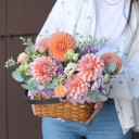 Корзина Танцующие цветы - для женщины/молодой пары - миниатюра