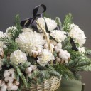 Корзина траурная из живых цветов Упокой Душу - с добавлением зелени - миниатюра 