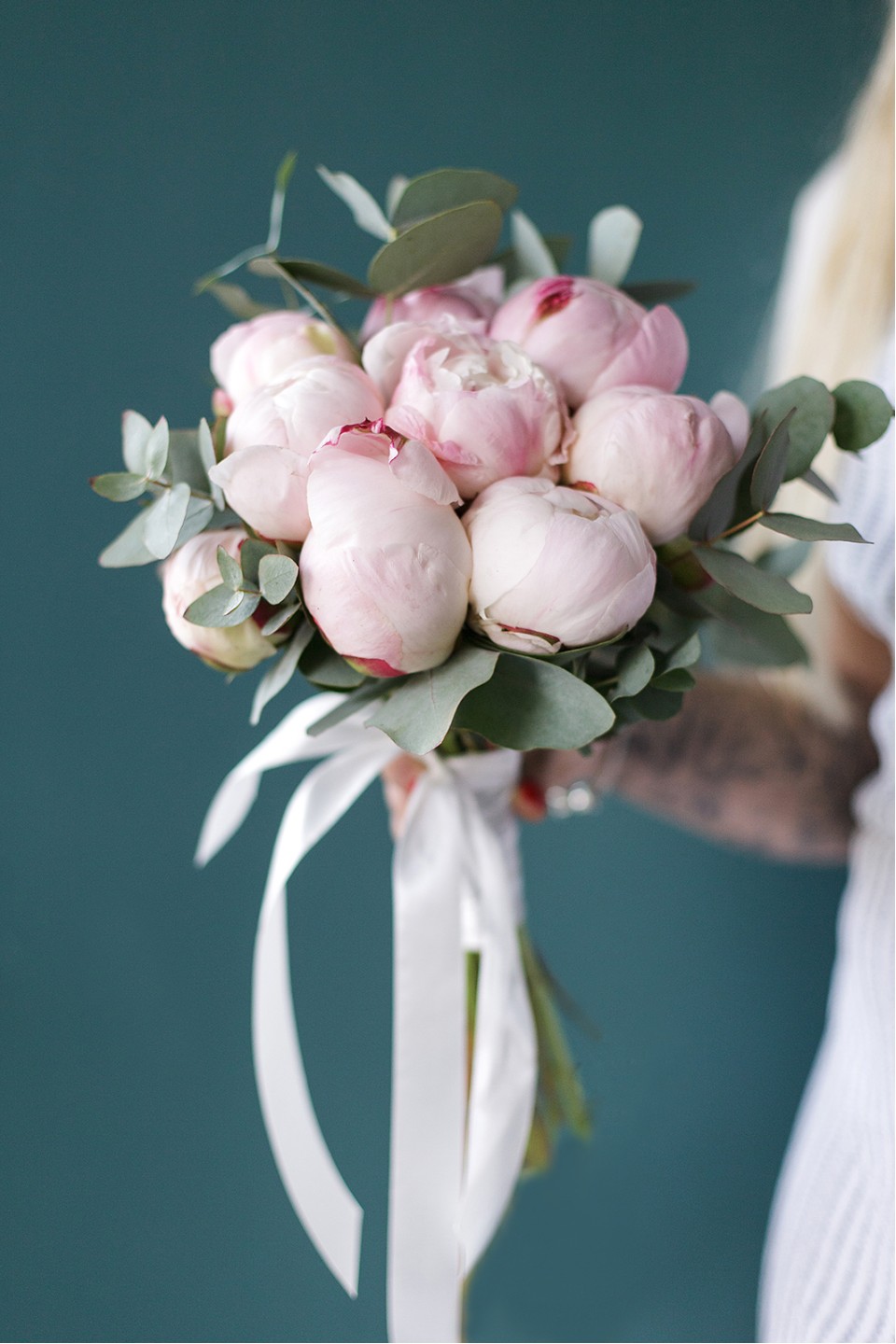 Букет невесты из пионов Воздушный поцелуй