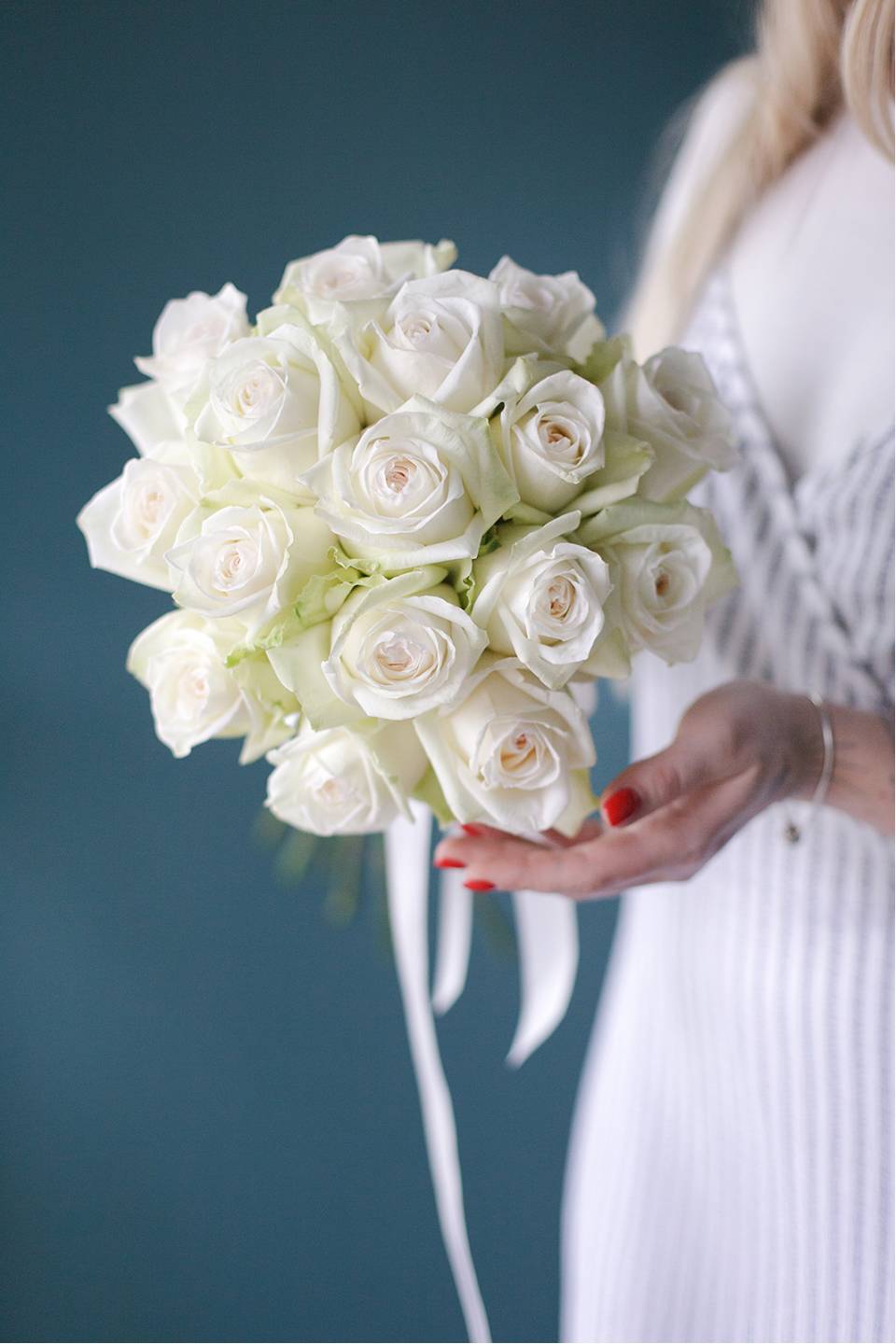 Букет невесты из роз Белоснежное кружево - с доставкой по Минску