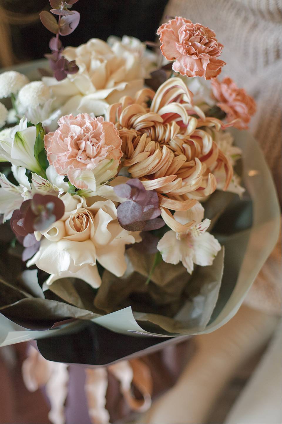 Букет Тепло объятий - с добавлением зелени