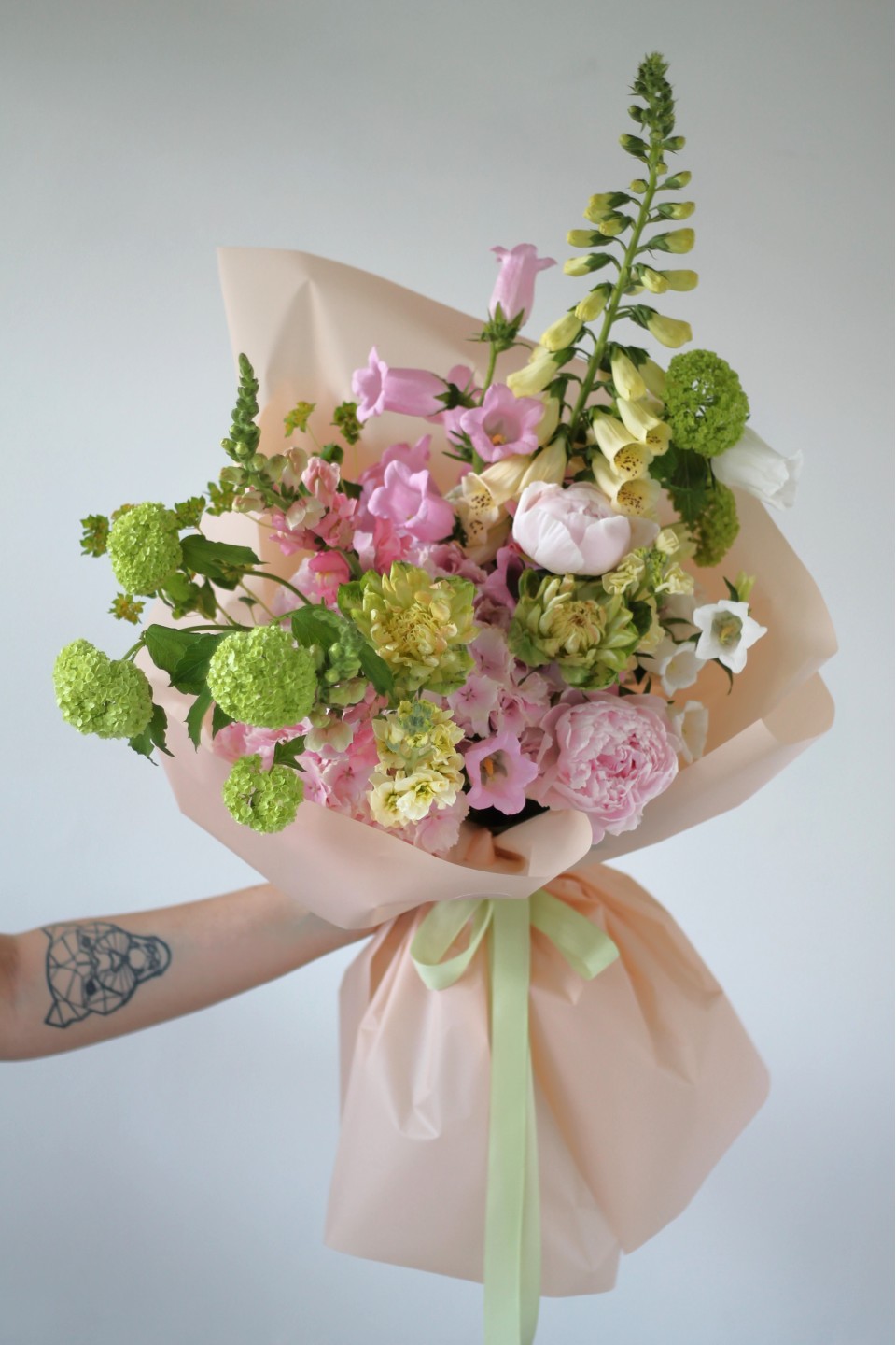 Букет  Церисе - с добавлением зелени