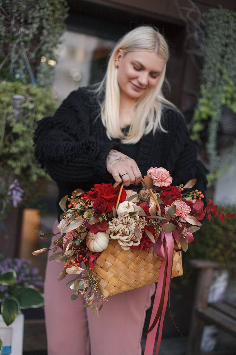 Корзина цветов Удовольствие 8