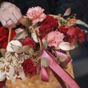 Корзина цветов Удовольствие - подарочное оформление - миниатюра