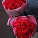 Букет из красных французских роз Виктори - миниатюра