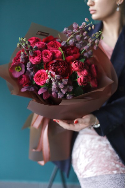 Букет "Дама в красном платье"