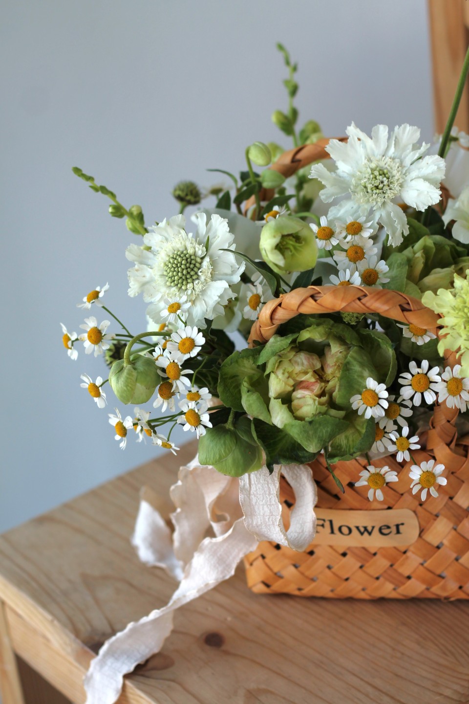 Корзина Белла - с добавлением зелени