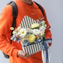 Коробка с цветами Снова в школу - подарочное оформление - миниатюра