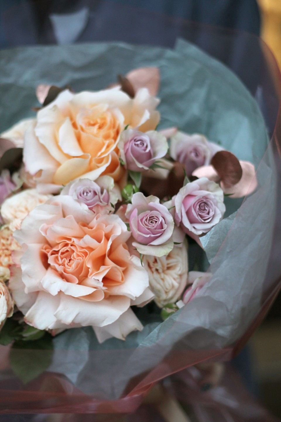 Букет Абрикосовый лед - с добавлением зелени