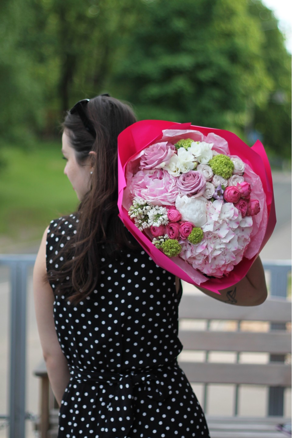 Букет Малиновый рай - подарочное оформление