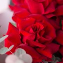 Букет Настоящий красный - с добавлением зелени - миниатюра 