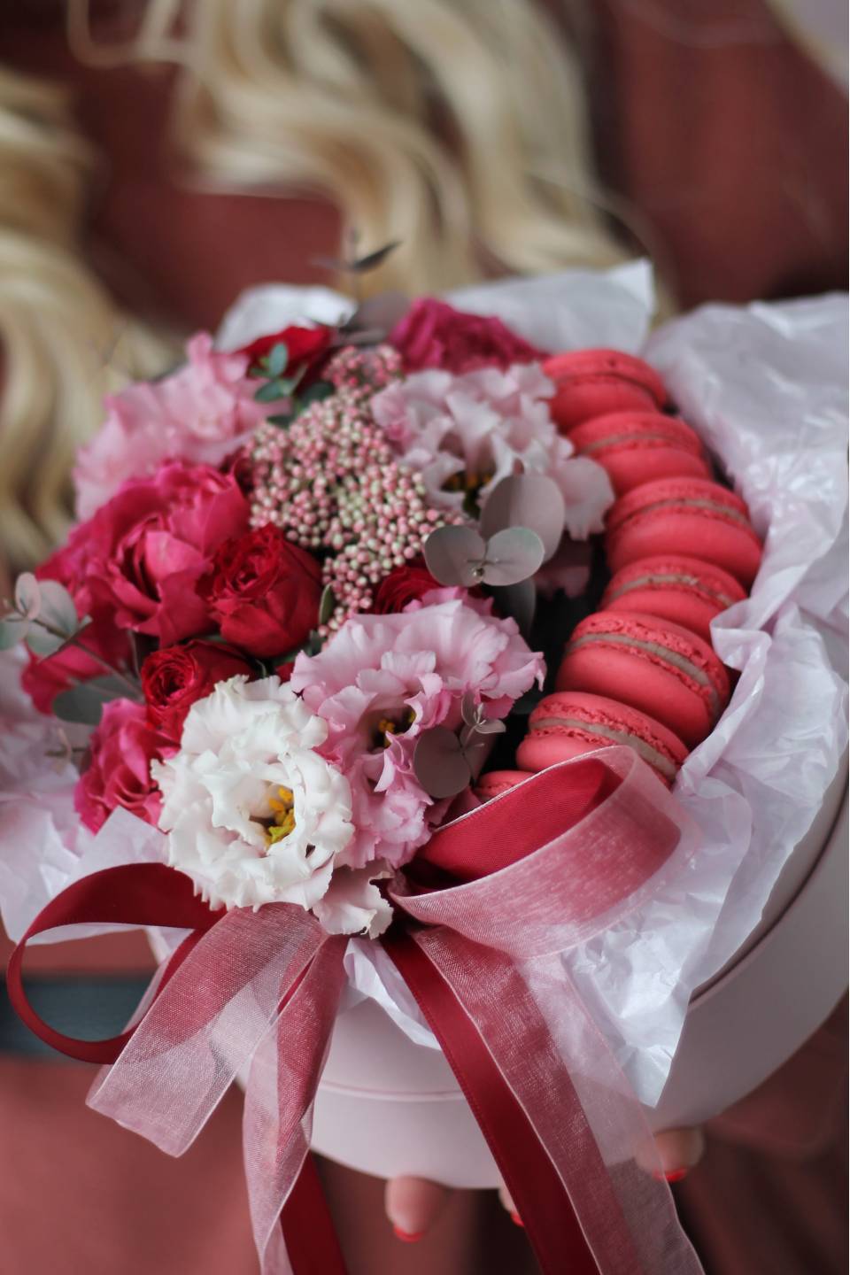 Коробка Красная груша - с добавлением зелени