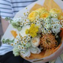 Букет Луч солнца - с добавлением зелени - миниатюра 