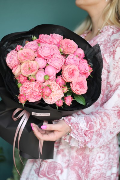 Букет "Коралловая Гармония"