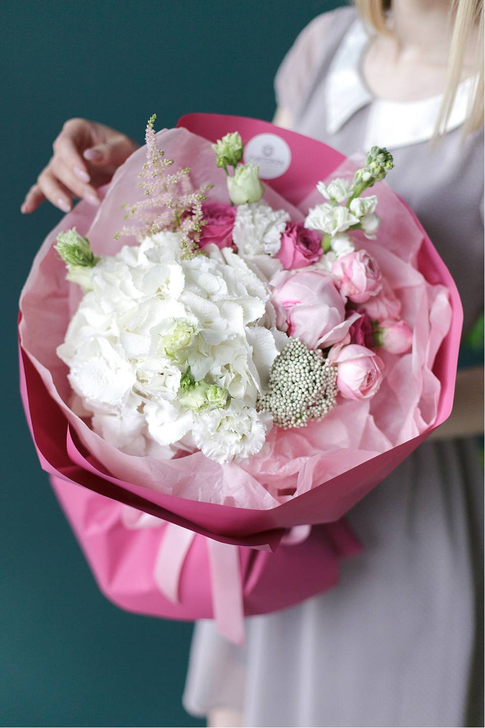 Букет Малиновый пломбир - с добавлением зелени