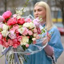 Букет Mon Аmour - с добавлением зелени - миниатюра 