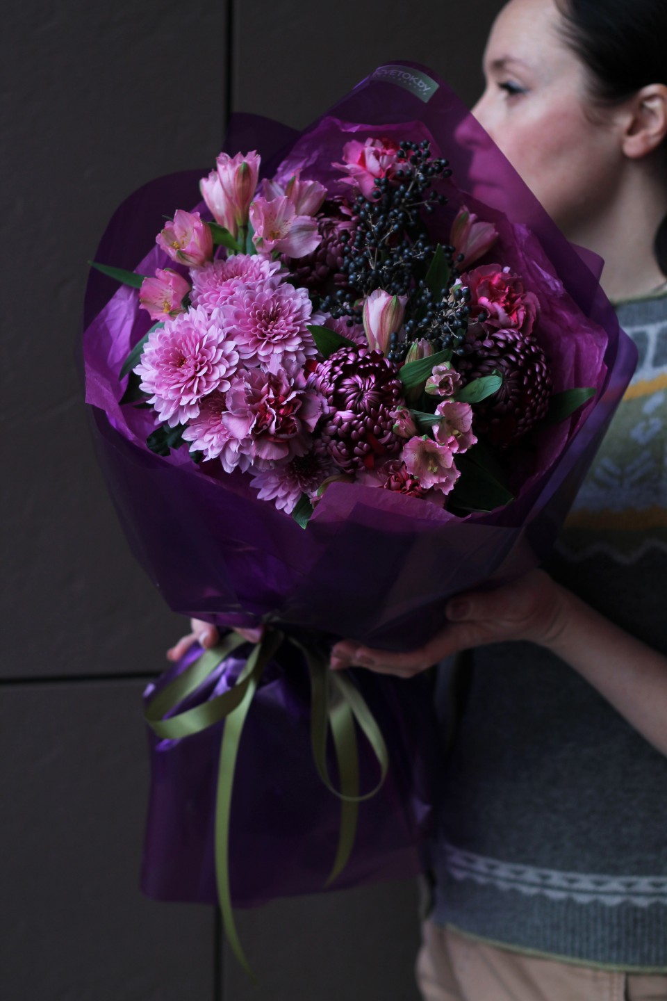 Букет Ясмина - с добавлением зелени