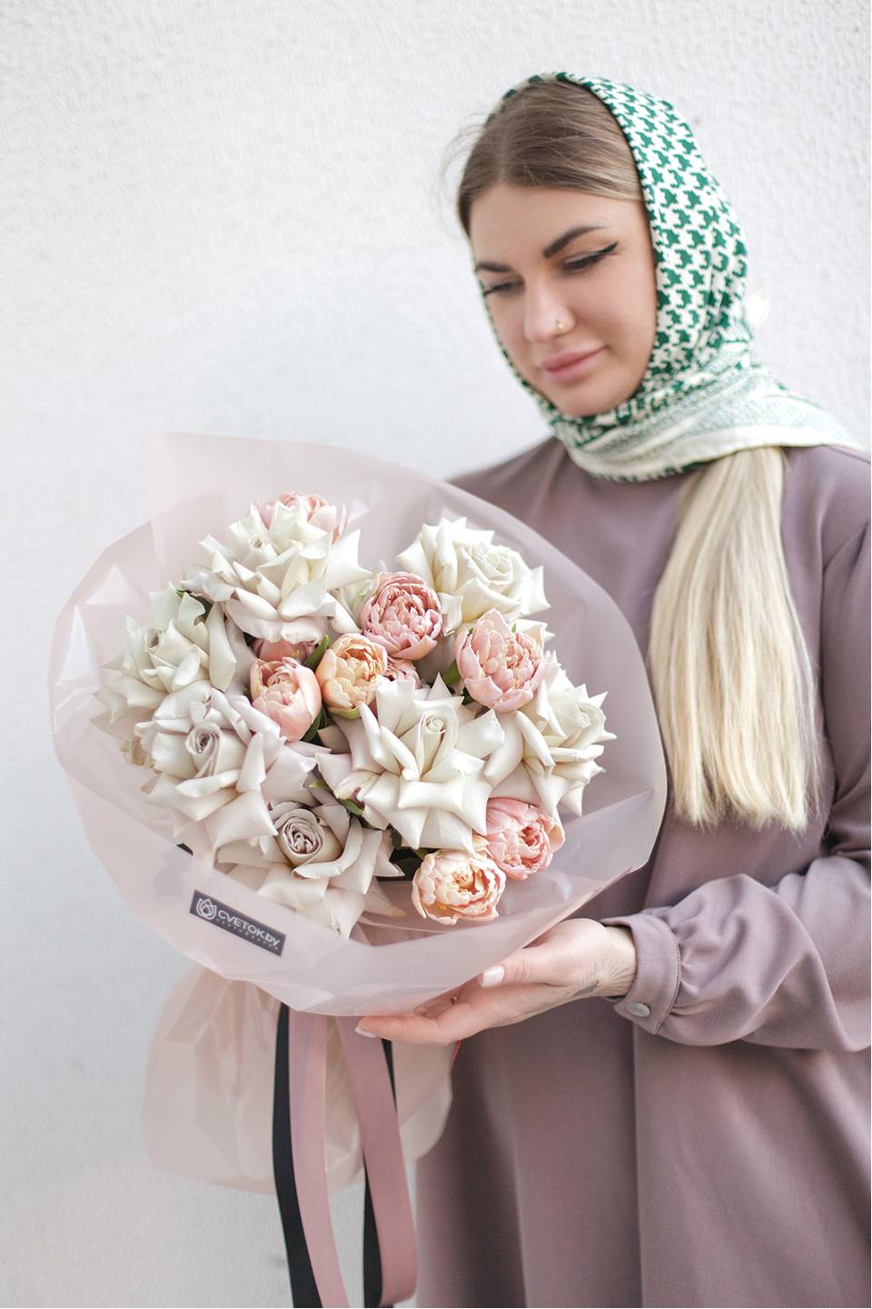 Букет Жанетте - с добавлением зелени