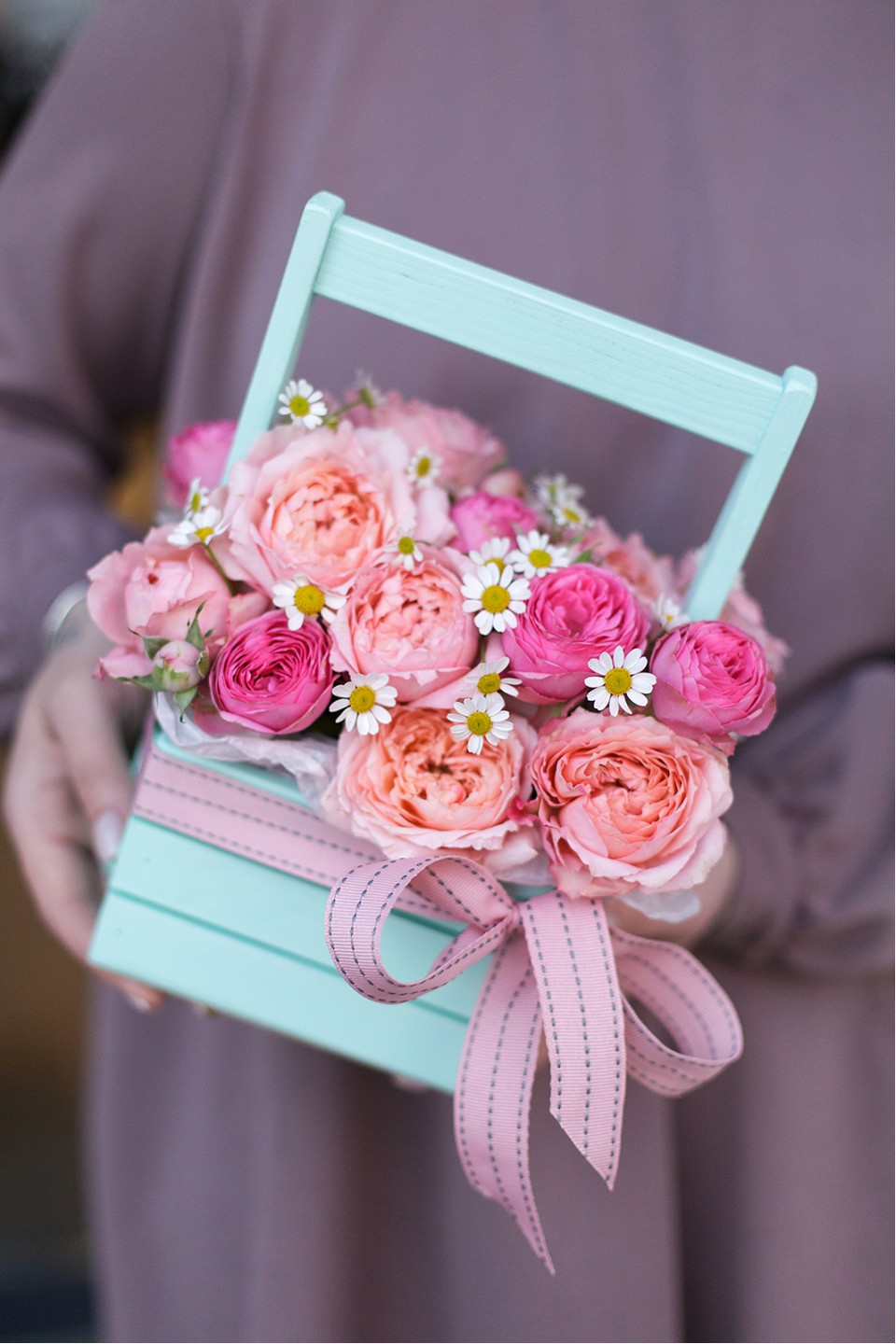 Композиция в коробке Римини - с добавлением зелени