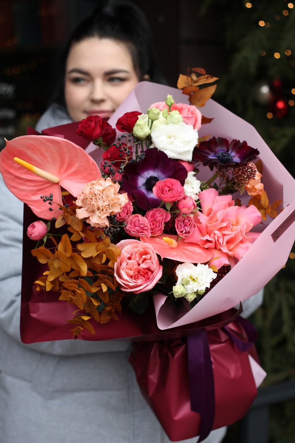 Букет Камелия - с добавлением зелени