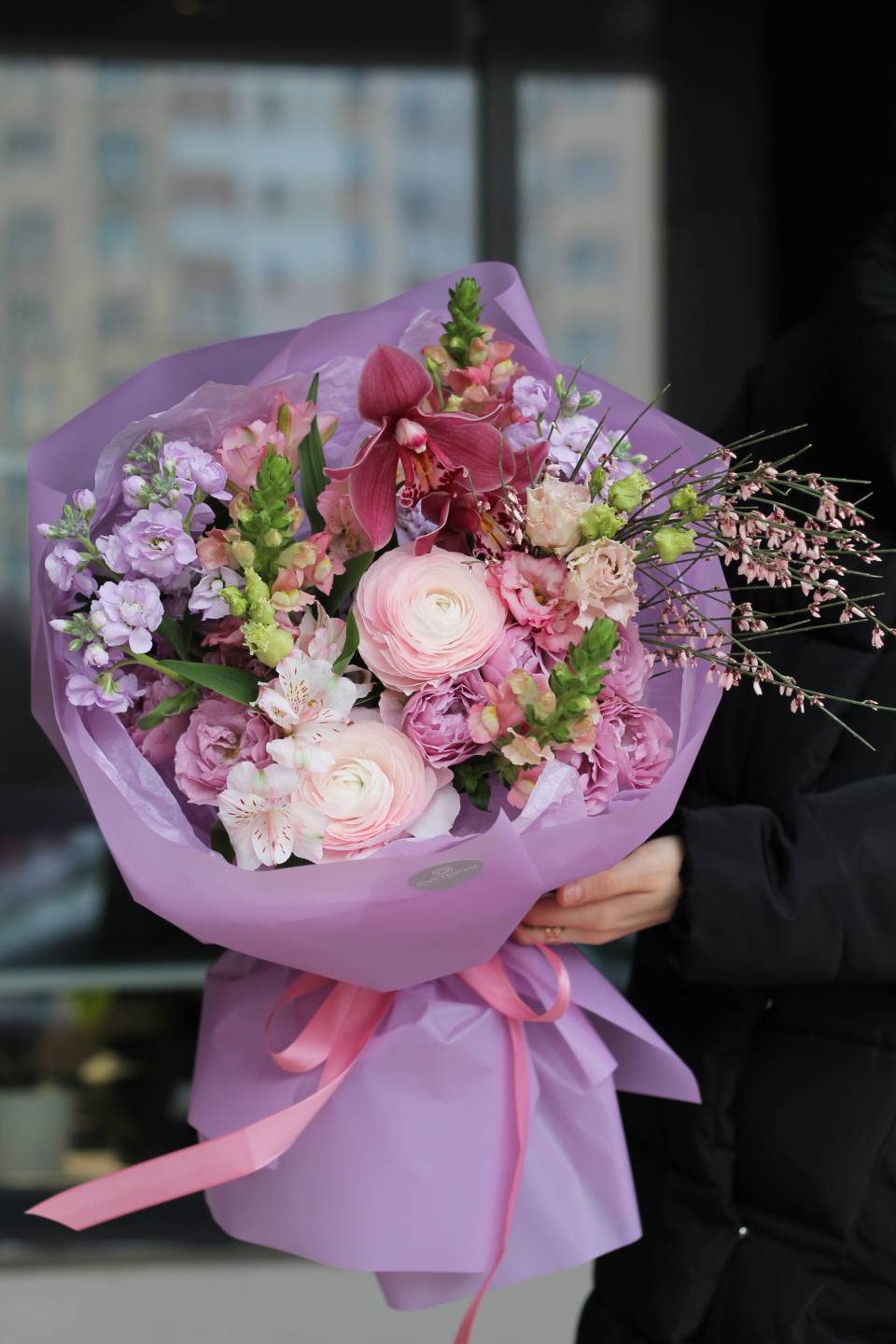 Букет Камила - с добавлением зелени