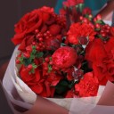 Букет Жгучий красный - подарочное оформление - миниатюра