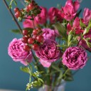 Цветочная подписка М (4 букета на 4 недели) - с добавлением зелени - миниатюра 