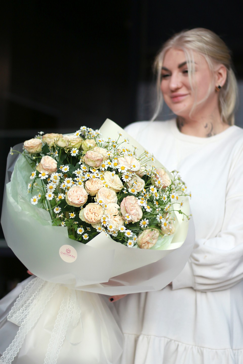 Букет  Рафаэль - с добавлением зелени